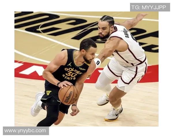 2015年火箭与勇士的经典对决回顾及其对NBA历史的影响分析 2015年火箭与勇士的经典对决回顾及其对NBA历史的影响分析