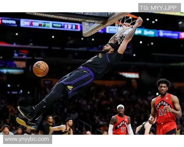 2007年湖人与猛龙的精彩对决回顾与赛季亮点分析 2007年湖人与猛龙的精彩对决回顾与赛季亮点分析