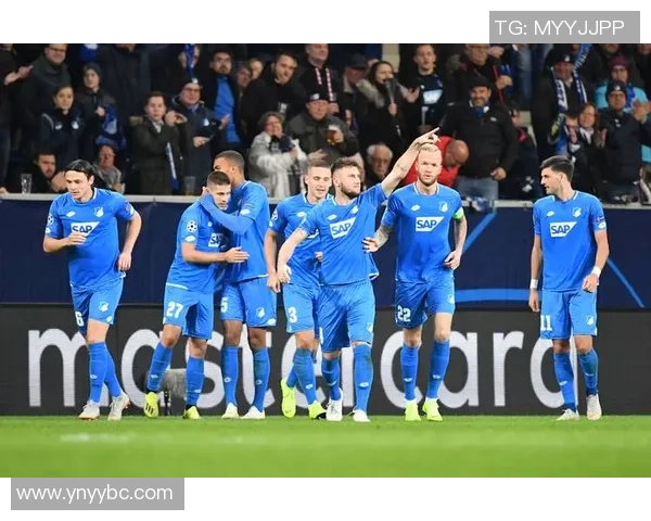 多德勒支与赫尔蒙特的激烈对决揭示了足球战术的新趋势与球队实力的较量 多德勒支与赫尔蒙特的激烈对决揭示了足球战术的新趋势与球队实力的较量