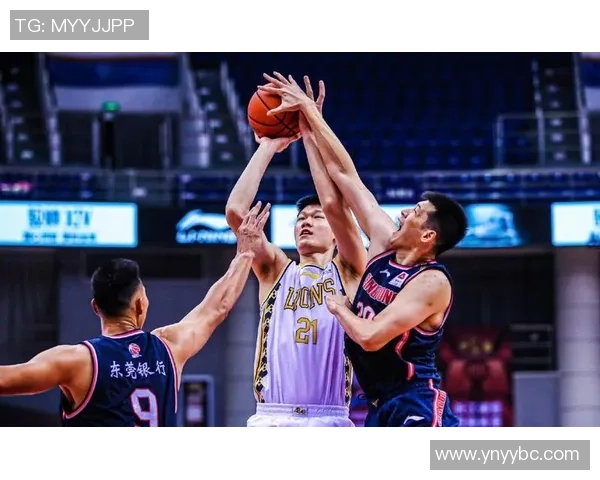 谢周三与博尔顿激战正酣谁能在这场较量中笑到最后